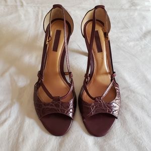 High heels brown leather crock pattern sandals